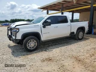 ✅ 2022 Chevrolet Silverado 2500HD High Country • VIN: 1GC4YREY4NF101415 • Lot: 59023915. Wystawiony na Copart z przebiegiem 91 835 mil. Bezpłatny archiwum sprzedaży aukcyjnych z USA i szczegółowy raport historii pojazdu na DreamBid. Zdjęcie 1.
