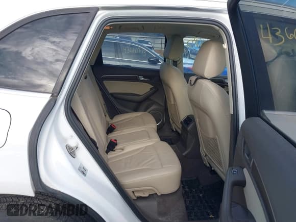 ✅ 2017 Audi Q5 Premium Plus • VIN: WA1L2AFP6HA059913 • Lot: 43661885. Wystawiony na IAAI z przebiegiem 146 037 mil. Bezpłatny archiwum sprzedaży aukcyjnych z USA i szczegółowy raport historii pojazdu na DreamBid. Zdjęcie 8.