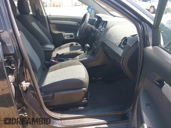 ✅ 2012 Chevrolet Captiva Sport LS • VIN: 3GNAL2EK7CS642513 • Lot: 43013543. Wystawiony na IAAI z przebiegiem 134 236 mil. Bezpłatny archiwum sprzedaży aukcyjnych z USA i szczegółowy raport historii pojazdu na DreamBid. Zdjęcie 5.