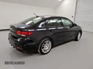 ✅ 2019 Kia Rio LX • VIN: 3KPA24AB2KE229926 • Lot: 86280985. Wystawiony na Copart z przebiegiem 81 494 mil. Bezpłatny archiwum sprzedaży aukcyjnych z USA i szczegółowy raport historii pojazdu na DreamBid. Zdjęcie 3.