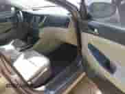 ✅ 2018 Hyundai Tucson SEL • VIN: KM8J33A42JU756384 • Lot: 43377460. Wystawiony na IAAI z przebiegiem 72 273 mil mil. Skorzystaj z bezpłatnego archiwum sprzedaży aukcyjnych z USA i zobacz szczegółowy raport historii pojazdu na DreamBid. Zdjęcie 5.