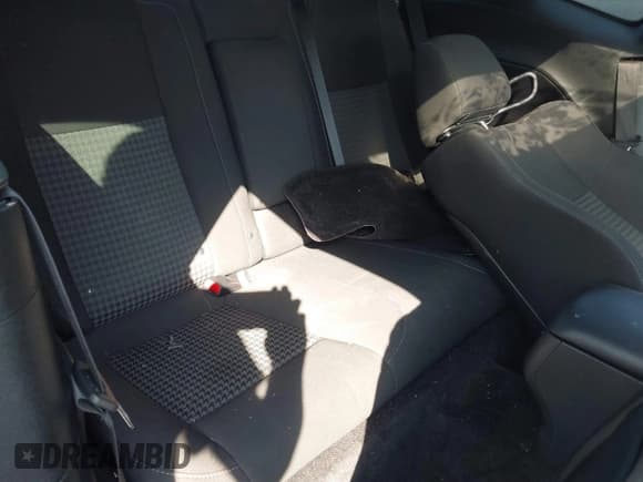 ✅ 2017 Dodge Challenger R/T • VIN: 2C3CDZBT9HH542691 • Lot: 43327898. Wystawiony na IAAI z przebiegiem 106 447 mil. Bezpłatny archiwum sprzedaży aukcyjnych z USA i szczegółowy raport historii pojazdu na DreamBid. Zdjęcie 8.