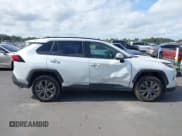 ✅ 2024 Toyota RAV4 Hybrid Limited • VIN: JTMD6RFV6RJ060685 • Lot: 43652663. Wystawiony na IAAI z przebiegiem 12 676 mil. Bezpłatny archiwum sprzedaży aukcyjnych z USA i szczegółowy raport historii pojazdu na DreamBid. Zdjęcie 13.