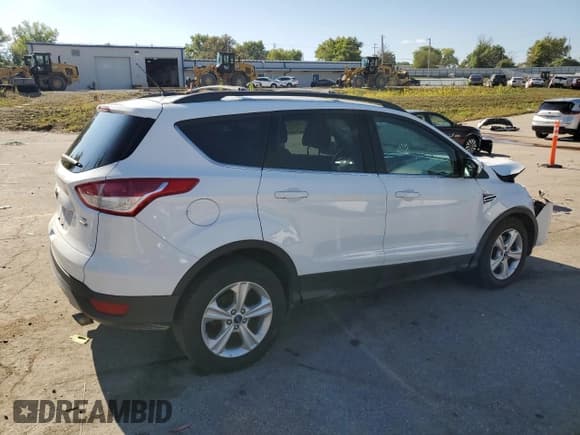✅ 2015 Ford Escape SE • VIN: 1FMCU9G90FUB82757 • Лот: 82036585. Опубликован ранее на Copart с пробегом 219 322 миль. Бесплатный доступ к архиву аукционных продаж из США и подробный отчёт об истории автомобиля на DreamBid. Изображение 3.