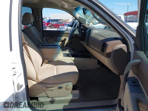 ✅ 2013 Chevrolet Silverado 1500 LT • VIN: 3GCPCSE21DG154150 • Lot: 43595621. Wystawiony na IAAI z przebiegiem 315 224 mil. Bezpłatny archiwum sprzedaży aukcyjnych z USA i szczegółowy raport historii pojazdu na DreamBid. Zdjęcie 5.