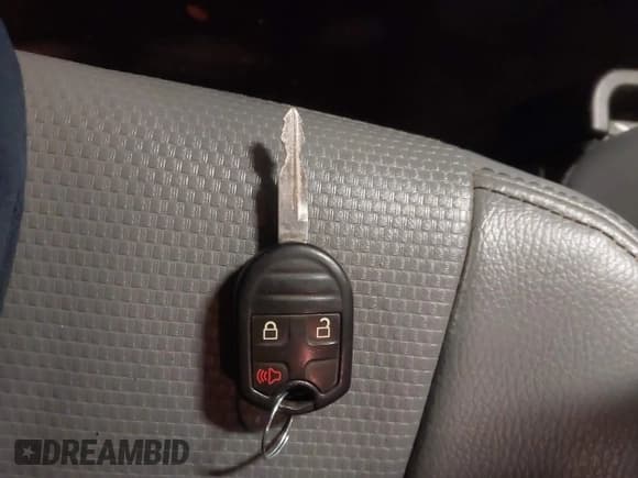 ✅ 2013 Ford F-150 XL • VIN: 1FTMF1EM7DKF00684 • Lot: 43670904. Listed on IAAI with 102,569 mi. Free auction sales archive from the USA and detailed vehicle history report at DreamBid. Image 11.