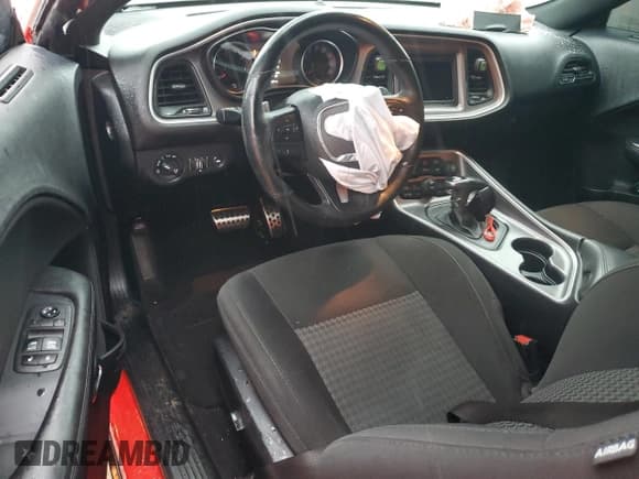 ✅ 2019 Dodge Challenger R/T • VIN: 2C3CDZBT4KH705254 • Lot: 58681564. Wystawiony na Copart z przebiegiem 68 971 mil. Bezpłatny archiwum sprzedaży aukcyjnych z USA i szczegółowy raport historii pojazdu na DreamBid. Zdjęcie 8.