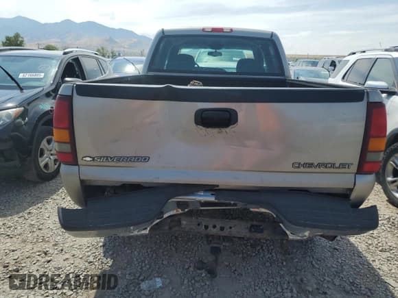 ✅ 2001 Chevrolet Silverado 2500HD LT3 • VIN: 1GCHK23G81F160286 • Lot: 61171855. Listed on Copart with 239,807 mi. Free auction sales archive from the USA and detailed vehicle history report at DreamBid. Image 6.