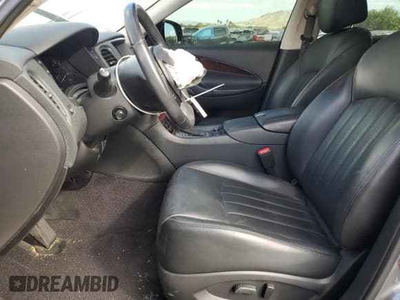 ✅ 2017 Infiniti QX50 • VIN: JN1BJ0RP1HM390037 • Lot: 85763345. Wystawiony na Copart z przebiegiem 38 387 mil. Bezpłatny archiwum sprzedaży aukcyjnych z USA i szczegółowy raport historii pojazdu na DreamBid. Zdjęcie 7.