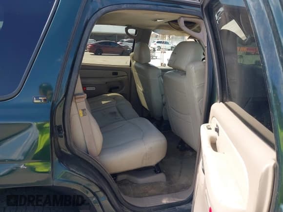 ✅ 2002 Chevrolet Tahoe LT • VIN: 1GNEC13Z42J343170 • Lot: 42595305. Listed on IAAI with 383,405 mi. Free auction sales archive from the USA and detailed vehicle history report at DreamBid. Image 8.