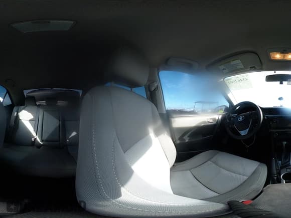 ✅ 2016 Toyota Corolla L • VIN: 5YFBURHE4GP528092 • Lot: 43462902. Listed on IAAI with 141,038 mi. Free auction sales archive from the USA and detailed vehicle history report at DreamBid. Image 18.