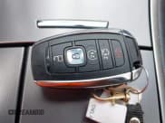 ✅ 2019 Lincoln MKZ Hybrid Reserve I • VIN: 3LN6L5LU2KR605374 • Лот: 42580661. Опубликован ранее на IAAI с пробегом 60 805 миль. Бесплатный доступ к архиву аукционных продаж из США и подробный отчёт об истории автомобиля на DreamBid. Изображение 11.