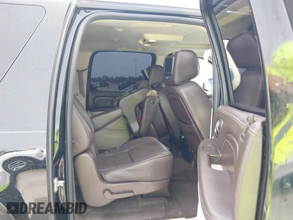 ✅ 2013 Cadillac Escalade ESV Platinum Edition • VIN: 1GYS3KEF4DR222867 • Лот: 41784252. Опубликован ранее на IAAI с пробегом 61 673 миль. Бесплатный доступ к архиву аукционных продаж из США и подробный отчёт об истории автомобиля на DreamBid. Изображение 8.