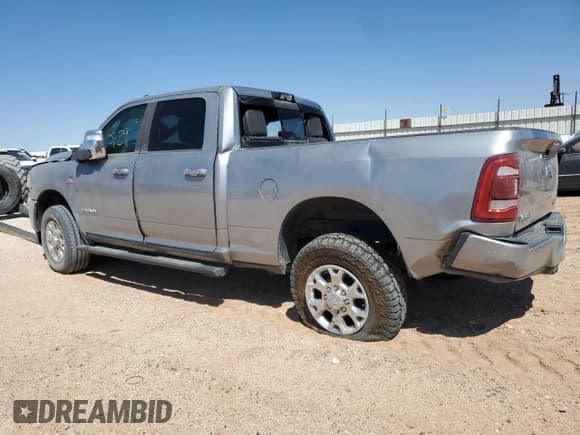 ✅ 2023 Ram 2500 Laramie • VIN: 3C6UR5FL3PG517747 • Lot: 49113505. Wystawiony na Copart z przebiegiem 15 129 mil. Bezpłatny archiwum sprzedaży aukcyjnych z USA i szczegółowy raport historii pojazdu na DreamBid. Zdjęcie 2.