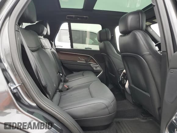 ✅ 2023 Land Rover Range Rover SE • VIN: SALKP9FU4PA082752 • Лот: 71868615. Опубликован ранее на Copart с пробегом 29 667 миль. Бесплатный доступ к архиву аукционных продаж из США и подробный отчёт об истории автомобиля на DreamBid. Изображение 11.