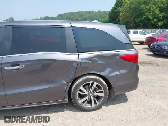 ✅ 2022 Honda Odyssey Touring • VIN: 5FNRL6H83NB023583 • Lot: 42425498. Listed on IAAI with Not provided. Free auction sales archive from the USA and detailed vehicle history report at DreamBid. Image 16.