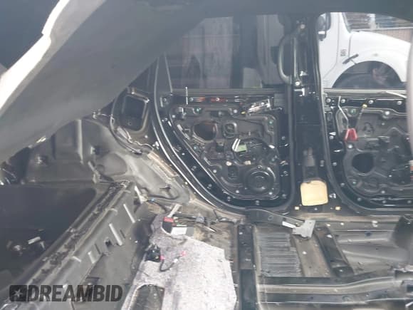 ✅ 2018 Jeep Grand Cherokee Trackhawk • VIN: 1C4RJFN99JC284078 • Лот: 43794435. Опубликован ранее на IAAI с пробегом Не указан. Бесплатный доступ к архиву аукционных продаж из США и подробный отчёт об истории автомобиля на DreamBid. Изображение 8.