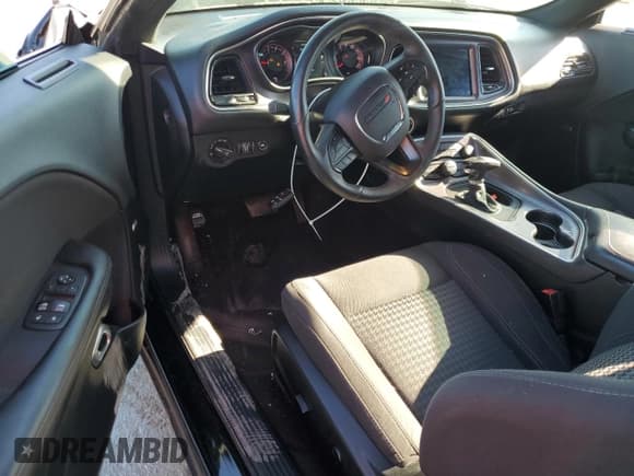 ✅ 2017 Dodge Challenger R/T • VIN: 2C3CDZBT3HH648974 • Lot: 51896704. Wystawiony na Copart z przebiegiem 80 008 mil. Bezpłatny archiwum sprzedaży aukcyjnych z USA i szczegółowy raport historii pojazdu na DreamBid. Zdjęcie 8.