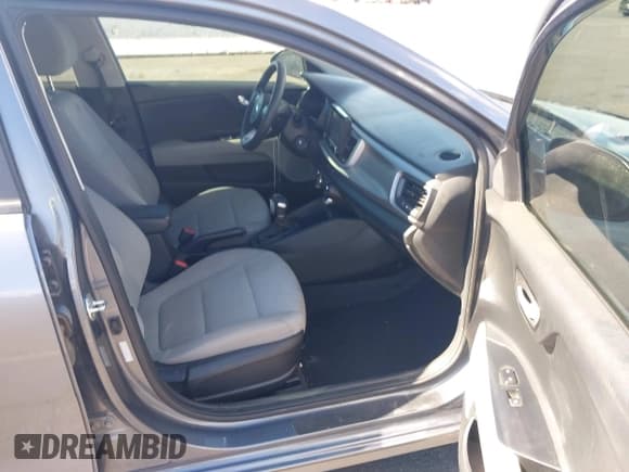 ✅ 2019 Kia Rio S • VIN: 3KPA25AB8KE248552 • Lot: 43422577. Listed on IAAI with 58,339 mi. Free auction sales archive from the USA and detailed vehicle history report at DreamBid. Image 5.