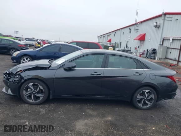 ✅ 2023 Hyundai Elantra Limited • VIN: 5NPLP4AG9PH114846 • Lot: 43574177. Listed on IAAI with Not provided. Free auction sales archive from the USA and detailed vehicle history report at DreamBid. Image 14.