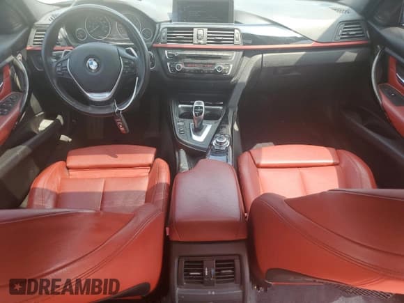 ✅ 2012 BMW 3 Series 335i • VIN: WBA3A9G51CNN67824 • Лот: 66041525. Опубликован ранее на Copart с пробегом 153 035 миль. Бесплатный доступ к архиву аукционных продаж из США и подробный отчёт об истории автомобиля на DreamBid. Изображение 8.