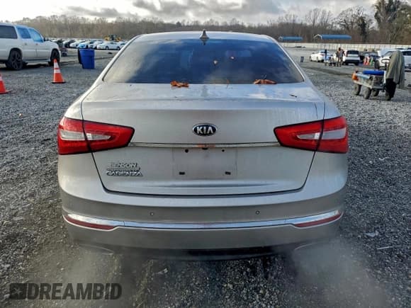 ✅ 2014 Kia Cadenza Premium • VIN: KNALN4D7XE5153246 • Lot: 94582685. Wystawiony na Copart z przebiegiem 126 995 mil. Bezpłatny archiwum sprzedaży aukcyjnych z USA i szczegółowy raport historii pojazdu na DreamBid. Zdjęcie 6.