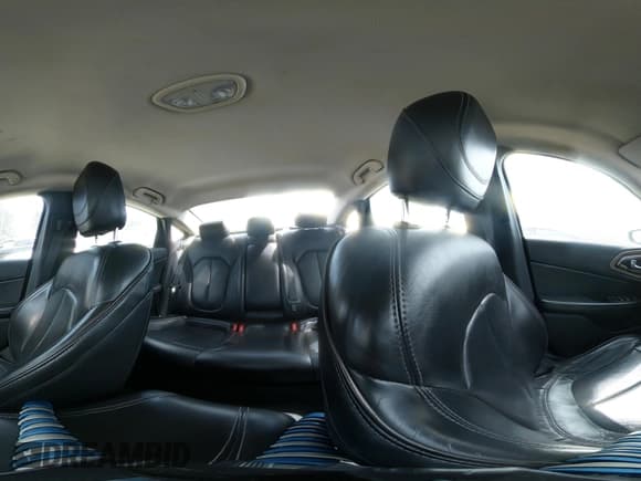 ✅ 2015 Chrysler 200 C • VIN: 1C3CCCEG5FN512770 • Лот: 42719466. Опубликован ранее на IAAI с пробегом 142 528 миль. Бесплатный доступ к архиву аукционных продаж из США и подробный отчёт об истории автомобиля на DreamBid. Изображение 18.