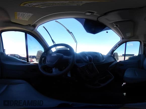 ✅ 2017 Ford Transit • VIN: 1FTYR1ZMXHKA75132 • Lot: 43365523. Wystawiony na IAAI z przebiegiem Nie podano. Bezpłatny archiwum sprzedaży aukcyjnych z USA i szczegółowy raport historii pojazdu na DreamBid. Zdjęcie 20.