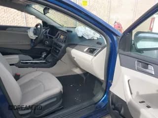 ✅ 2017 Hyundai Sonata 2.4L • VIN: 5NPE24AF9HH542979 • Лот: 43627455. Опубликован ранее на IAAI с пробегом 101 046 миль. Бесплатный доступ к архиву аукционных продаж из США и подробный отчёт об истории автомобиля на DreamBid. Изображение 5.