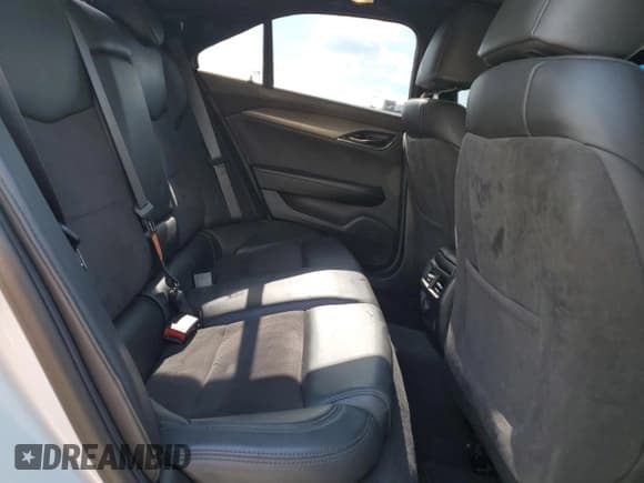 ✅ 2017 Cadillac ATS-V • VIN: 1G6AN5RY0H0216084 • Lot: 79225284. Wystawiony na Copart z przebiegiem 53 459 mil. Bezpłatny archiwum sprzedaży aukcyjnych z USA i szczegółowy raport historii pojazdu na DreamBid. Zdjęcie 10.