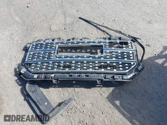 ✅ 2016 GMC Sierra 1500 Denali • VIN: 3GTU2PEC1GG285059 • Lot: 43457670. Listed on IAAI with 177,429 mi. Free auction sales archive from the USA and detailed vehicle history report at DreamBid. Image 12.