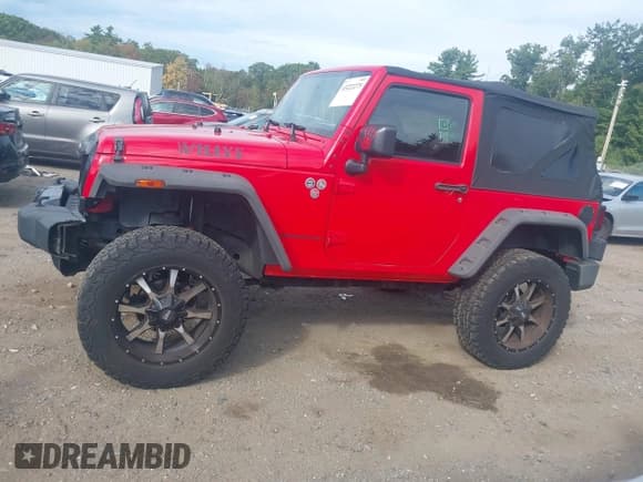✅ 2014 Jeep Wrangler Sport • VIN: 1C4AJWAG4EL322761 • Lot: 43222275. Wystawiony na IAAI z przebiegiem 126 980 mil. Bezpłatny archiwum sprzedaży aukcyjnych z USA i szczegółowy raport historii pojazdu na DreamBid. Zdjęcie 15.