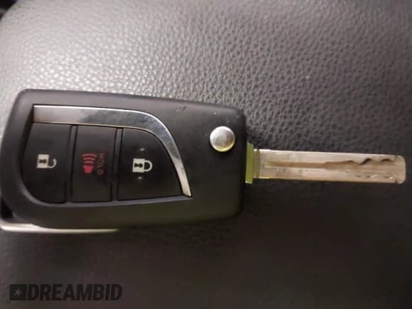 ✅ 2019 Toyota RAV4 LE • VIN: JTMF1RFVXKD022064 • Lot: 43581434. Listed on IAAI with 108,650 mi. Free auction sales archive from the USA and detailed vehicle history report at DreamBid. Image 11.