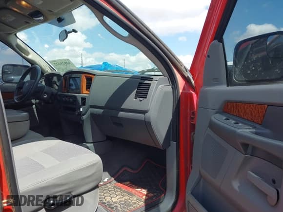 ✅ 2006 Dodge 1500 SLT • VIN: 3D7KS19DX6G211134 • Lot: 42829222. Wystawiony na IAAI z przebiegiem 207 002 mil. Bezpłatny archiwum sprzedaży aukcyjnych z USA i szczegółowy raport historii pojazdu na DreamBid. Zdjęcie 5.