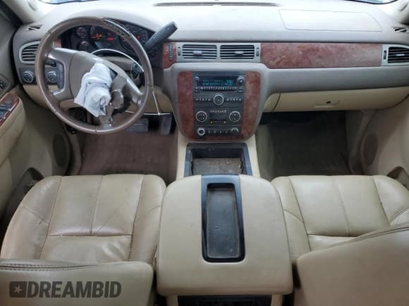 ✅ 2013 Chevrolet Silverado 2500HD LTZ • VIN: 1GC2KYC83DZ288696 • Lot: 72953984. Wystawiony na Copart z przebiegiem 199 870 mil. Bezpłatny archiwum sprzedaży aukcyjnych z USA i szczegółowy raport historii pojazdu na DreamBid. Zdjęcie 8.