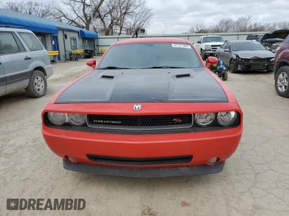 ✅ 2010 Dodge Challenger R/T Classic • VIN: 2B3CJ5DT4AH220199 • Lot: 41721464. Wystawiony na Copart z przebiegiem 147 461 mil. Bezpłatny archiwum sprzedaży aukcyjnych z USA i szczegółowy raport historii pojazdu na DreamBid. Zdjęcie 5.