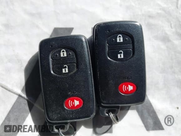 ✅ 2011 Toyota Prius III • VIN: JTDKN3DU5B5327668 • Лот: 43670349. Опубликован ранее на IAAI с пробегом 110 745 миль. Бесплатный доступ к архиву аукционных продаж из США и подробный отчёт об истории автомобиля на DreamBid. Изображение 11.