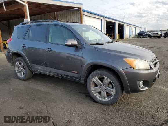 ✅ 2011 Toyota RAV4 Sport • VIN: JTMRK4DV7B5105641 • Lot: 57443675. Wystawiony na Copart z przebiegiem 79 798 mil. Bezpłatny archiwum sprzedaży aukcyjnych z USA i szczegółowy raport historii pojazdu na DreamBid. Zdjęcie 4.