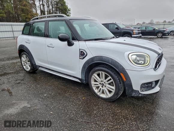 ✅ 2018 MINI Countryman Cooper S • VIN: WMZYT3C35J3E93369 • Lot: 94733625. Wystawiony na Copart z przebiegiem 133 515 mil. Bezpłatny archiwum sprzedaży aukcyjnych z USA i szczegółowy raport historii pojazdu na DreamBid. Zdjęcie 4.