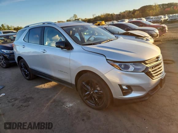 ✅ 2021 Chevrolet Equinox LT • VIN: 3GNAXUEV6ML360076 • Lot: 86800835. Listed on Copart with 42,388 mi. Free auction sales archive from the USA and detailed vehicle history report at DreamBid. Image 4.