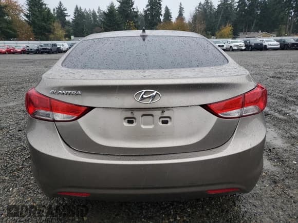✅ 2013 Hyundai Elantra GLS • VIN: 5NPDH4AE2DH332526 • Lot: 91492815. Listed on Copart with 152,298 mi. Free auction sales archive from the USA and detailed vehicle history report at DreamBid. Image 6.