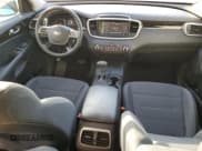 ✅ 2019 Kia Sorento LX • VIN: 5XYPG4A35KG471200 • Лот: 90474615. Опубликован ранее на Copart с пробегом 122 849 миль. Бесплатный доступ к архиву аукционных продаж из США и подробный отчёт об истории автомобиля на DreamBid. Изображение 8.