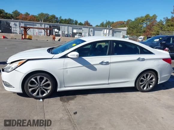 ✅ 2014 Hyundai Sonata Limited • VIN: 5NPEC4ACXEH823882 • Lot: 43412387. Wystawiony na IAAI z przebiegiem 117 105 mil. Bezpłatny archiwum sprzedaży aukcyjnych z USA i szczegółowy raport historii pojazdu na DreamBid. Zdjęcie 14.