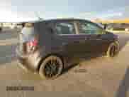 2013 Chevrolet Sonic RS z VIN 1G1JH6SB2D4222528, wystawiony jako Copart lot #90513285 z przebiegiem 195 453 mil mil oraz Czysty tytuł • Clean title. Historia ofert i sprzedaży dostępna na DreamBid. Obrazek 3.