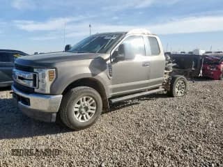 ✅ 2019 Ford F-250 XL • VIN: 1FT7X2B62KED52736 • Lot: 92912755. Listed on Copart with 115,732 mi. Free auction sales archive from the USA and detailed vehicle history report at DreamBid. Image 1.