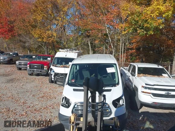 ✅ 2018 Ford Transit • VIN: 1FTYR1ZM6JKB16961 • Лот: 43501216. Опубликован ранее на IAAI с пробегом 126 789 миль. Бесплатный доступ к архиву аукционных продаж из США и подробный отчёт об истории автомобиля на DreamBid. Изображение 19.