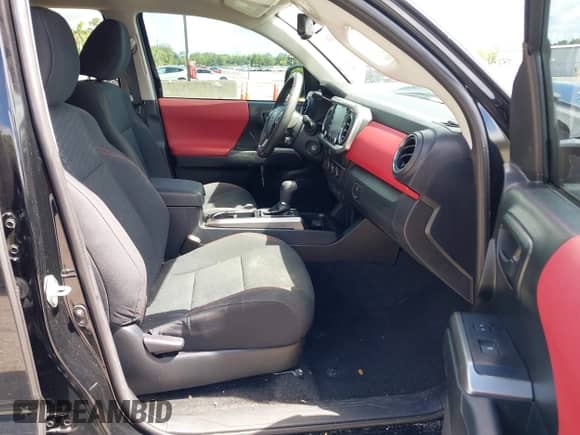 2022 Toyota Tacoma SR5 with VIN 3TMAZ5CN4NM164094, listed as a IAAI auction lot 43409274 with 38,585 mi miles and . Bid and sale history available at DreamBid. Image 5.