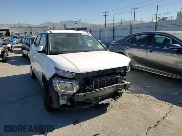 ✅ 2021 Hyundai Venue SE • VIN: KMHRB8A3XMU105597 • Lot: 86194125. Wystawiony na Copart z przebiegiem 115 874 mil. Bezpłatny archiwum sprzedaży aukcyjnych z USA i szczegółowy raport historii pojazdu na DreamBid. Zdjęcie 14.