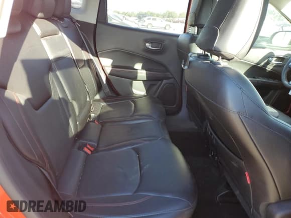 ✅ 2017 Jeep Compass Trailhawk • VIN: 3C4NJDDB1HT641064 • Lot: 85491325. Listed on Copart with 114,422 mi. Free auction sales archive from the USA and detailed vehicle history report at DreamBid. Image 10.