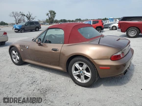 ✅ 2001 BMW Z3 2.5 • VIN: WBACN33441LK46402 • Lot: 57974785. Wystawiony na Copart z przebiegiem 142 661 mil. Bezpłatny archiwum sprzedaży aukcyjnych z USA i szczegółowy raport historii pojazdu na DreamBid. Zdjęcie 2.